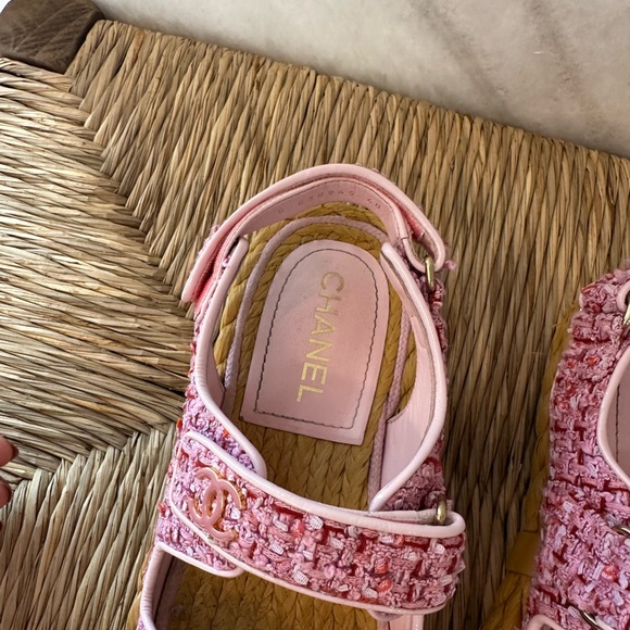 Authentic Chanel pink tweed dad sandals - Picture 3 of 5